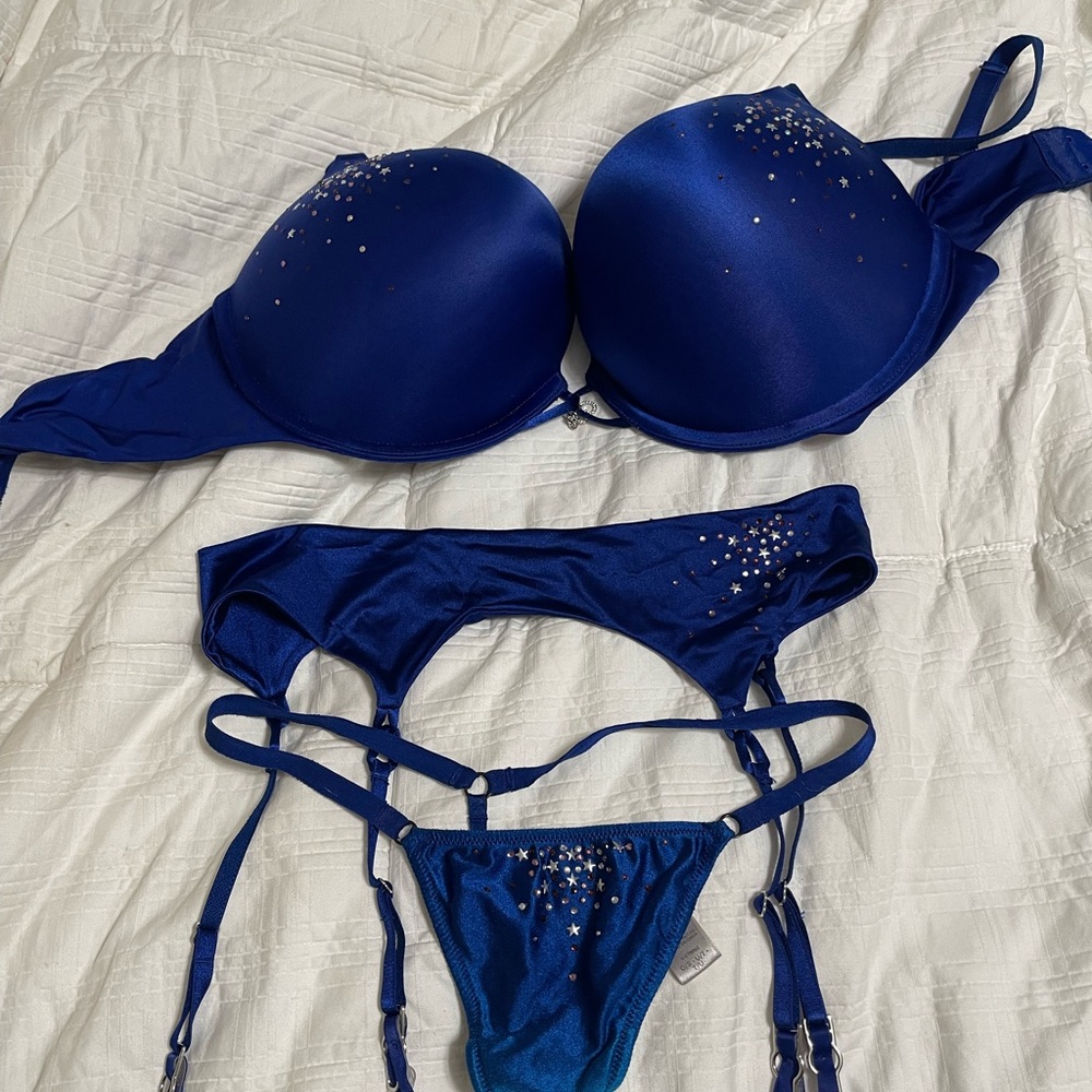 Rare Victorias Secret starburst Bombshell bra lingerie set 36D